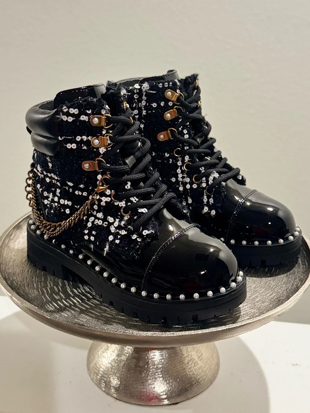 KURT GEIGER Chain Combat Boot . Sizes : 30,31,34 . New !!!